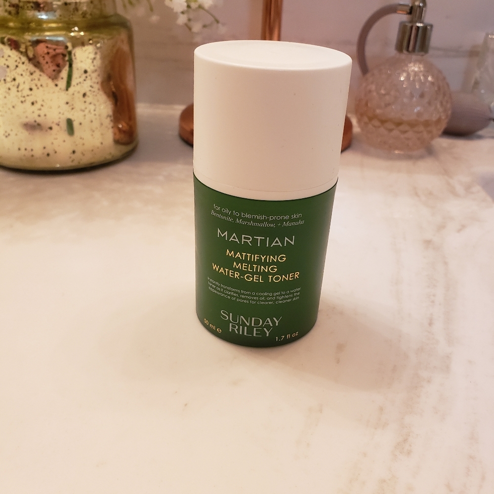 Martian Mattifying Melting water gel toner